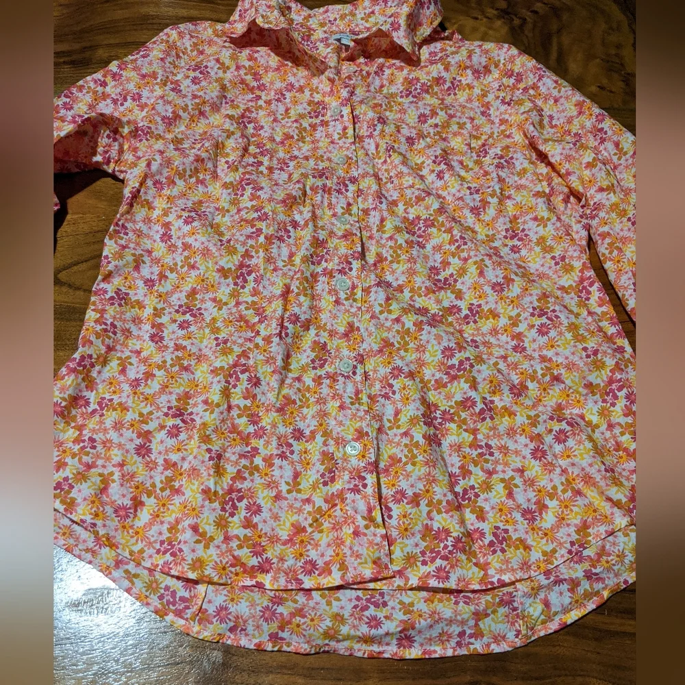 J. Crew - Lightweight Cotton Shirt Signature Fit BF817 | Medium | Pink Floral - Picture 10 of 15